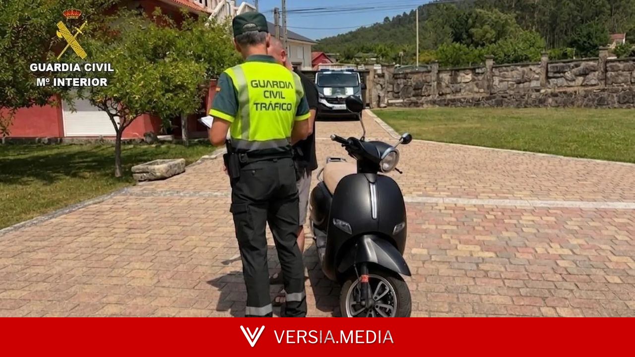 Interceptado en Pontevedra un menor de 10 años conduciendo una motocicleta, con su padre de acompañante