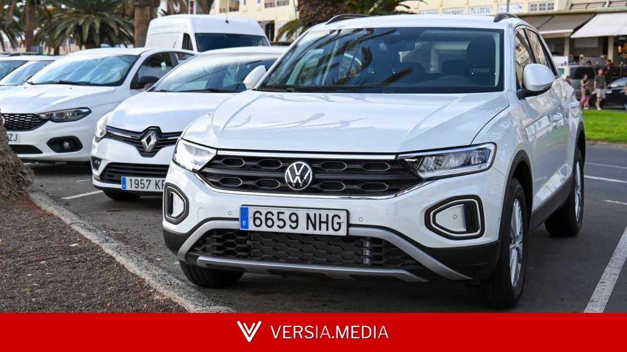 Los coches nuevos se alargan 1,2 centímetros al año, lo que eliminaría hasta un 14% de las plazas para aparcar actuales en 2040, según un estudio