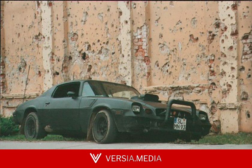 Un Camaro blindado, pintura antirradar y esquivar a la muerte: la historia del 'Rambo de Dios' en la guerra de Bosnia
