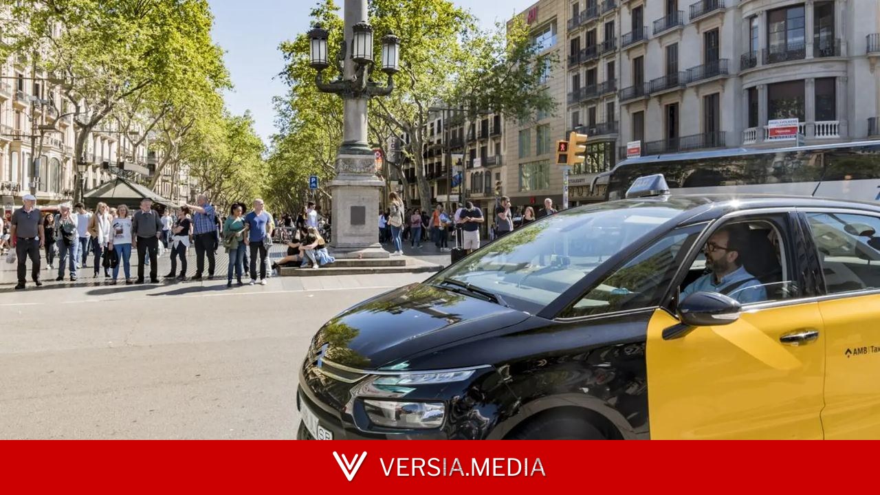 Taxistas, profesores de autoescuelas y repartidores deberán llevar siempre el cinturón de seguridad
